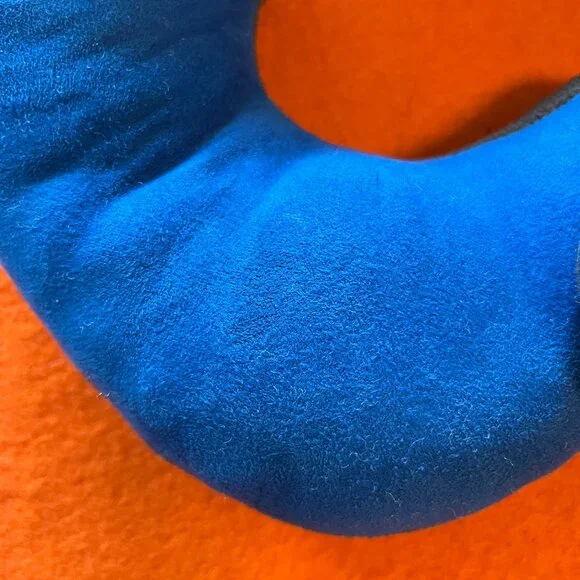 BCOZZY Blue & Gray Travel Neck Pillow + bag - Size L (adult) - Picture 8 of 12